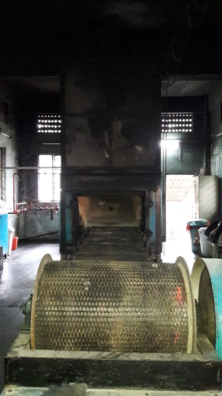 लालफितेशाहीत अडकले विद्युतदाहिन्यांच्या देखभालीसाठीचे कंत्राट….