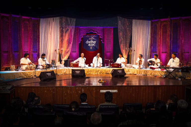 शतक महोत्सवी सोबतीचा करार चा कैवल्य सोहळा रंगला….एक गायक,एक संगीतकार