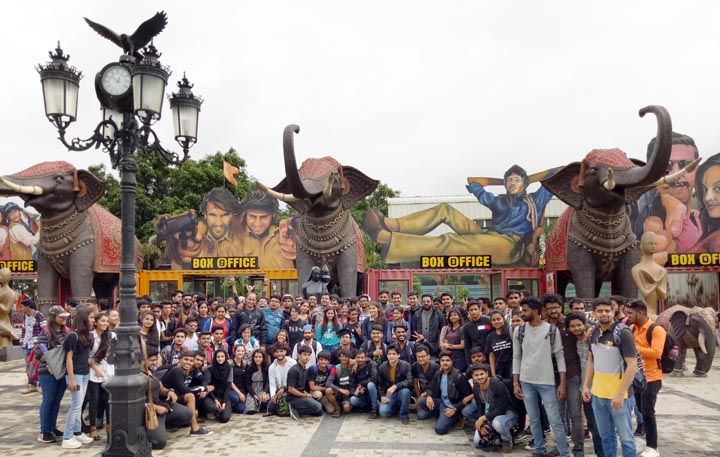 ‘एनडी फिल्म वर्ल्ड’ला भेट