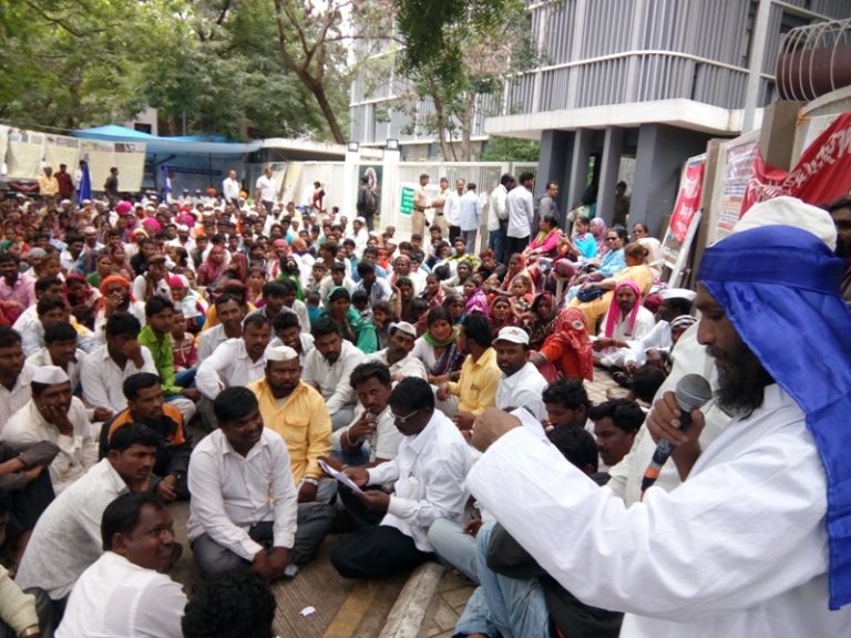 भारतीय दलित कोब्राचा जिल्हाधिकारी कार्यालयावर मोर्चा