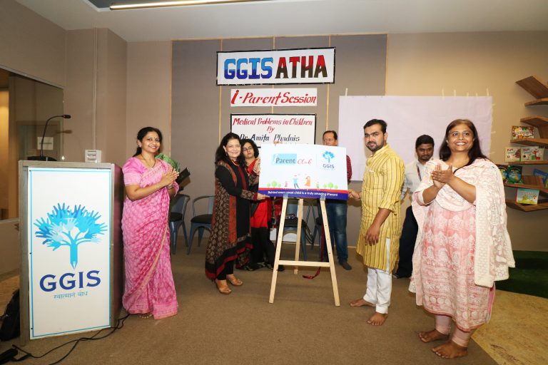 शिकवण्यापेक्षा शिकण्याकडे लक्ष द्यावे