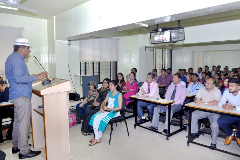 देशभक्तीचा संस्कार  विद्यार्थीदशेतच रुजविण्याची गरज  – नायक  दिगेन्द्र कुमार