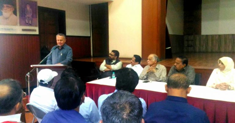 अल्लाना कुटुंबीयांनी औदार्याचा आदर्श निर्माण केला : डॉ.पी. ए. इनामदार