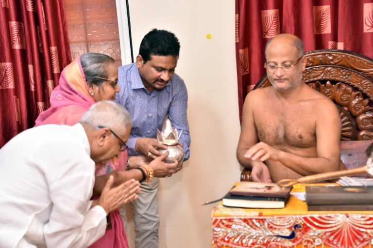 सासर आणि माहेरला जोडणारा मुलगी हा दुवा – मुनिश्री पुलकसागर महाराज