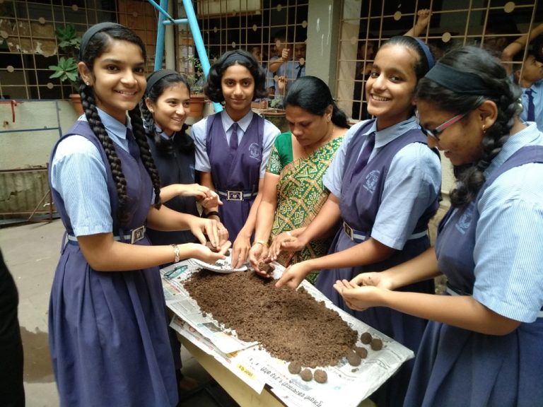 गोळवलकर विद्यालयात सीडबॉल कृती-कार्यशाळा संपन्न