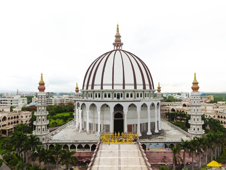 संत श्री ज्ञानेश्‍वर महाराज प्रार्थना सभागृह आणि विश्‍व शांती ग्रंथालयाचा लोकार्पण सोहळा उपराष्ट्रपती व्यंकय्या नायडू यांच्या हस्ते