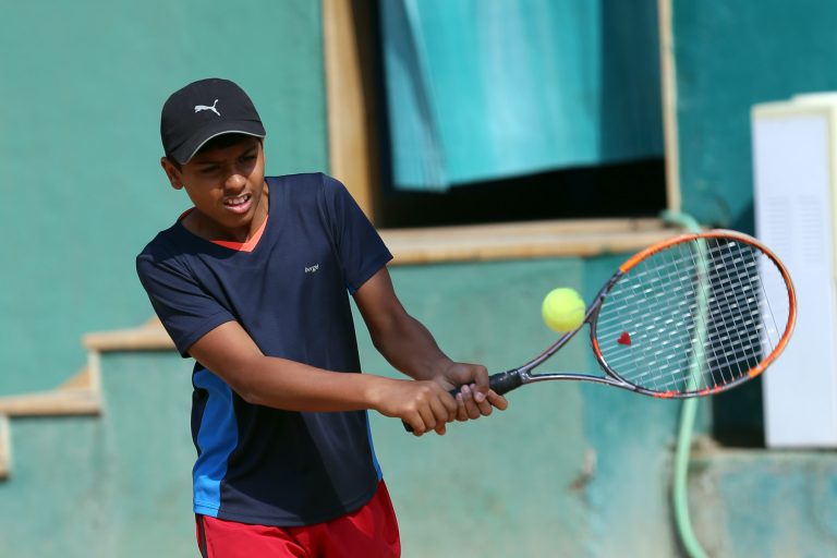 14 वर्षाखालील राष्ट्रीय टेनिस स्पर्धेत अर्णव कोकणे,  अर्णव पापरकर,  सिध्दार्थ मराठे,   श्रावणी खवले,  श्रिवल्ली मेदिशेट्टी यांचा मुख्य फेरीत प्रवेश