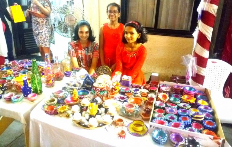 ‘ टाकाऊ गोष्टीतून टिकाऊ कला वस्तू’   ( बेस्ट आऊट ऑफ वेस्ट ) प्रदर्शनाला प्रतिसाद