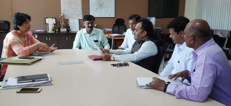 खासदार संजय काकडे यांच्या मध्यस्थीने कामगार व पीएमपीएलमधील तिढा सुटला-पीएमपीएलच्या 9500 कामगारांना पहिल्यांदाच मिळणार दिवाळीपूर्वी बोनस!