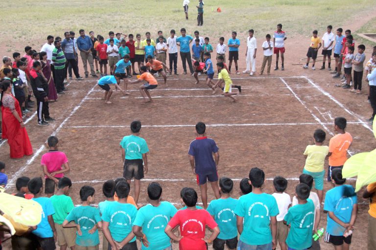 रमणबाग प्रशालेल्या विद्यार्थ्यांसाठी क्रीडा प्रकल्पाचे उद्घाटन