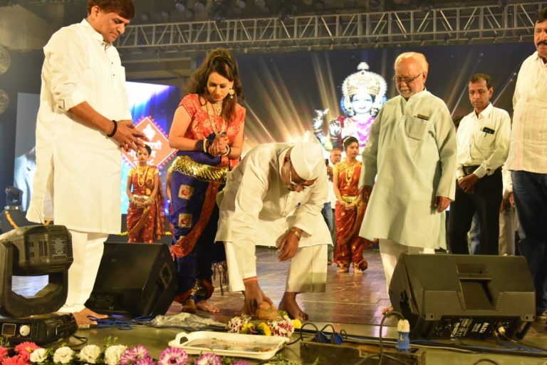 लावणी कलावंतांना सरकारने सेवाधन, निवृत्ती वेतन द्यावे : माजी राज्यपाल श्रीनिवास पाटील