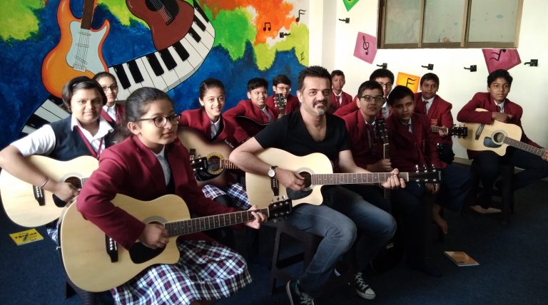 एहसानच्या साथीनं विद्यार्थ्यांचं ‘रॉक ऑन’