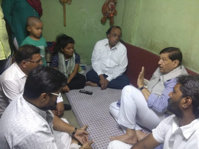 समृद्धीला रेल्वेमध्ये नोकरी देण्यासाठी प्रयत्न करू -पालकमंत्री बापट