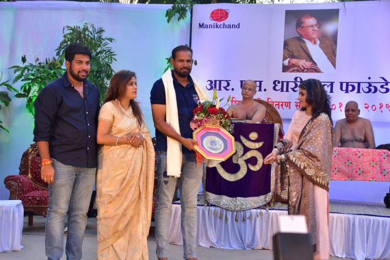 मेहनतीनेच भाग्याचे दारे खुली होतील- जैन मुनीश्री पुलकसागरजी महाराज