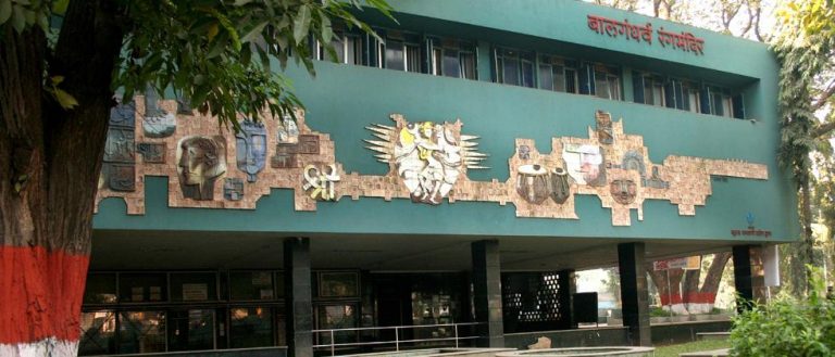 खबरदार ,बालगंधर्व पाडलं तर …पुणेकर उतरतील रस्त्यावर …