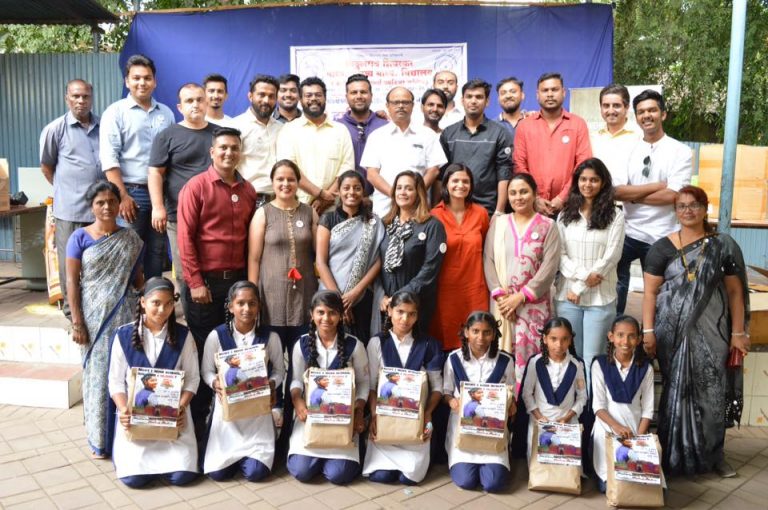 युग फाउंडेशनच्यावतीने विठ्ठलराव शिवरकर विद्यालयात जागृती अभियान