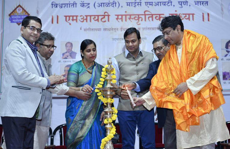 संगीतामुळे मनाचा एक आयाम जागृत होतो –  गायक श्रीनिवास भीमसेन जोशी यांचे प्रतिपादन