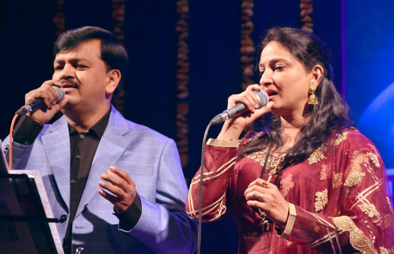 रफींच्या बहारदार गीतांच्या मैफलीने श्रोते मंत्रमुग्ध