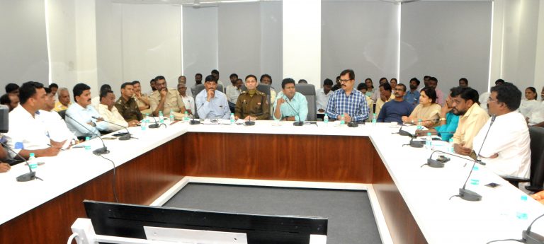 विजयस्‍तंभ येथे होणारा अभिवादन कार्यक्रम शांततेत पार पडणार – जिल्‍हाधिकारी नवल किशोर राम