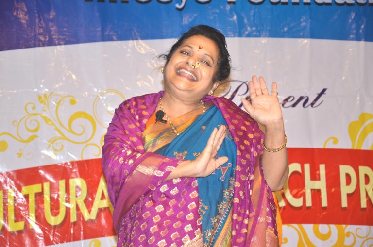 भारतीय विद्या  भवन -इन्फोसिस फाऊंडेशन आयोजित ‘ जननी  ‘ एकपात्री प्रयोगाला चांगला प्रतिसाद