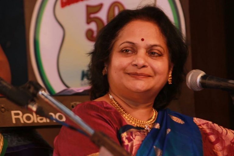 साहित्य प्रकारातील आईचे होणार विश्वरूप दर्शन !