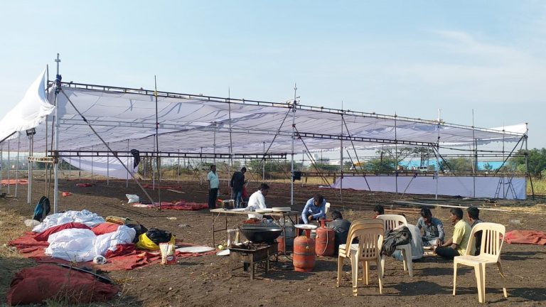 रामदास आठवले यांची भीमा कोरेगाव येथे अभिवादन सभा-वाहनांना टोलमाफ