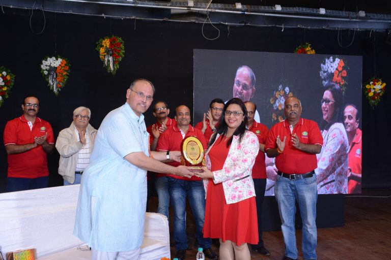 देशात संतांचा ‘ब्रँड ‘होतोय ,संतत्व संपतेय ,’मी केलं ‘ ही भावना सोडा :डॉ . आनंद नाडकर्णी