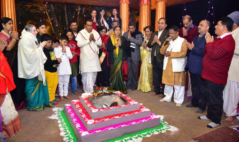 ‘एमआयटी सांस्कृतिक संध्या’ संगीत महोत्सवाचा  पं. उपेंद्र भट यांच्या गायनाने समारोप