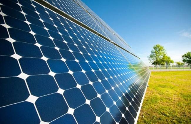 दोन वर्षात 3200 मेगावॅटचे सौरऊर्जा प्रकल्प उभारण्यात येतील - ऊर्जामंत्री