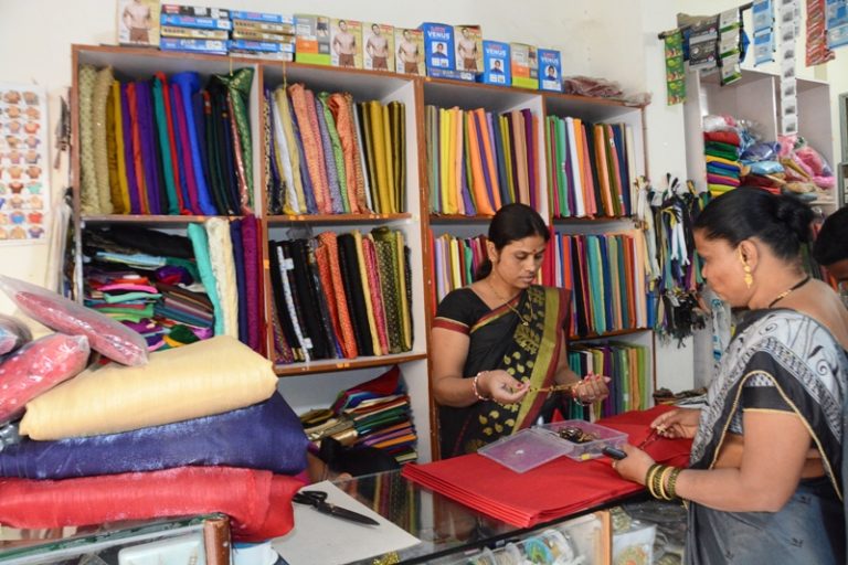 प्रधानमंत्री मुद्रा योजनेमुळे स्‍वयंपूर्ण – मनीषा कानगुडे