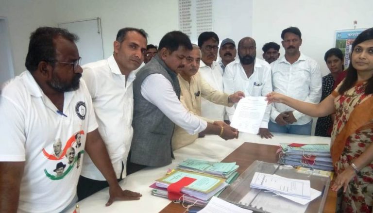 मेघालयचे राज्यपाल तथागत राॅय यांच्या बडतर्फीसाठी धरणे आंदोलन