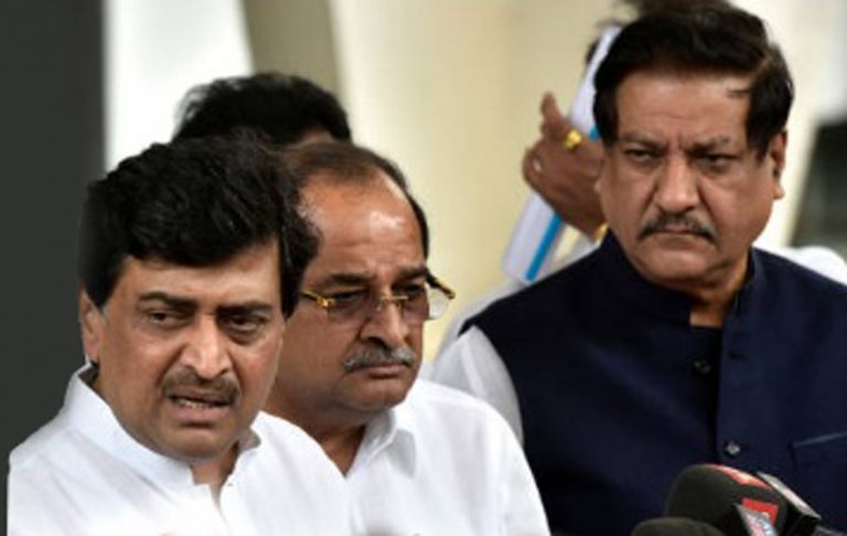 पुण्यात काँग्रेस पक्षातर्फे ‘‘जनसंघर्ष’’ सभा.