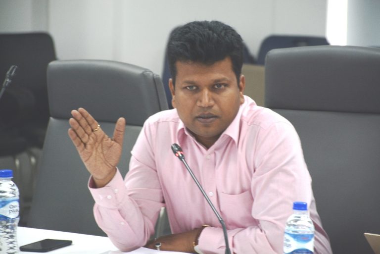 आदर्श आचारसंहितेची काटेकोर अंमलबजावणी- जिल्‍हाधिकारी  राम