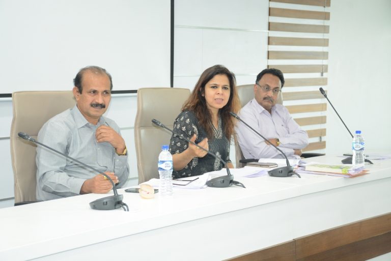 जिल्हा दर सूचीबाबत जिल्‍हाधिकारी कार्यालयात बैठक संपन्‍न