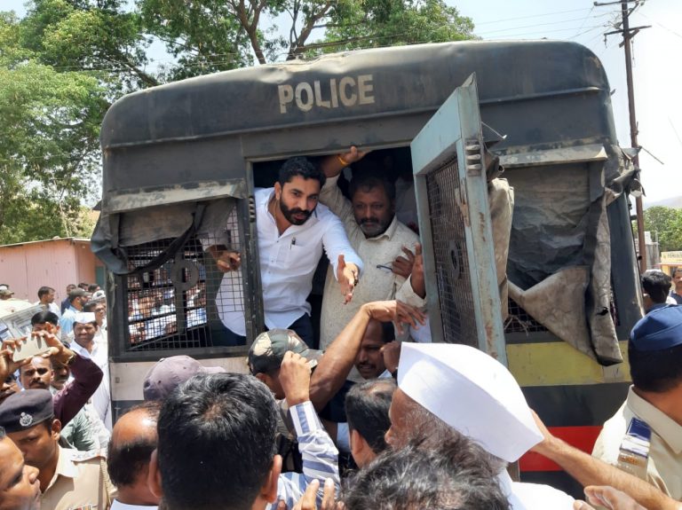 माणिकडोह धरणातून पाणी सोडण्यास विरोध करणाऱ्या विघ्नहरचे चेअरमन सत्यशिल शेरकर यांना अटक व सुटका
