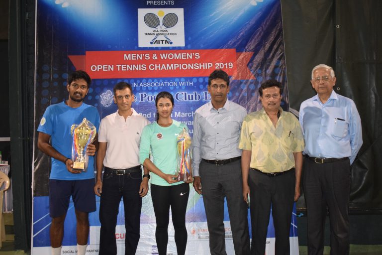 खुल्या टेनिस स्पर्धेत पुरुष गटात पुण्याच्या अन्वीत बेंद्रे याला दुहेरी मुकुट-  महिला गटात निधी चिलुमुला यांना विजेतेपद