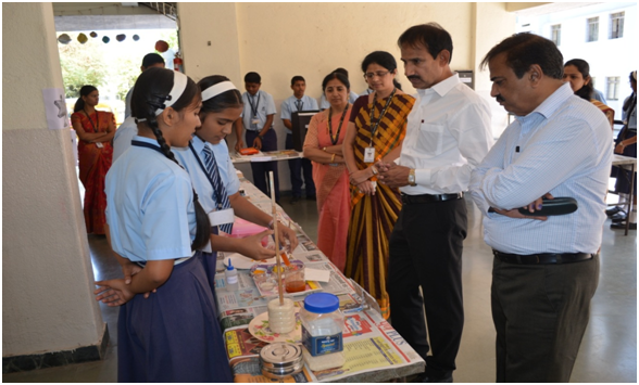 युनिक इंग्लिश मिडियम स्कूलच्या ‘विज्ञान आनंद ‘ मेळाव्यास चांगला प्रतिसाद