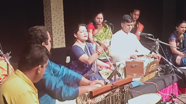 अलंकृता हा ठरला एकमेव  दागिन्यांचा सुरेल रसाळ ठेवा