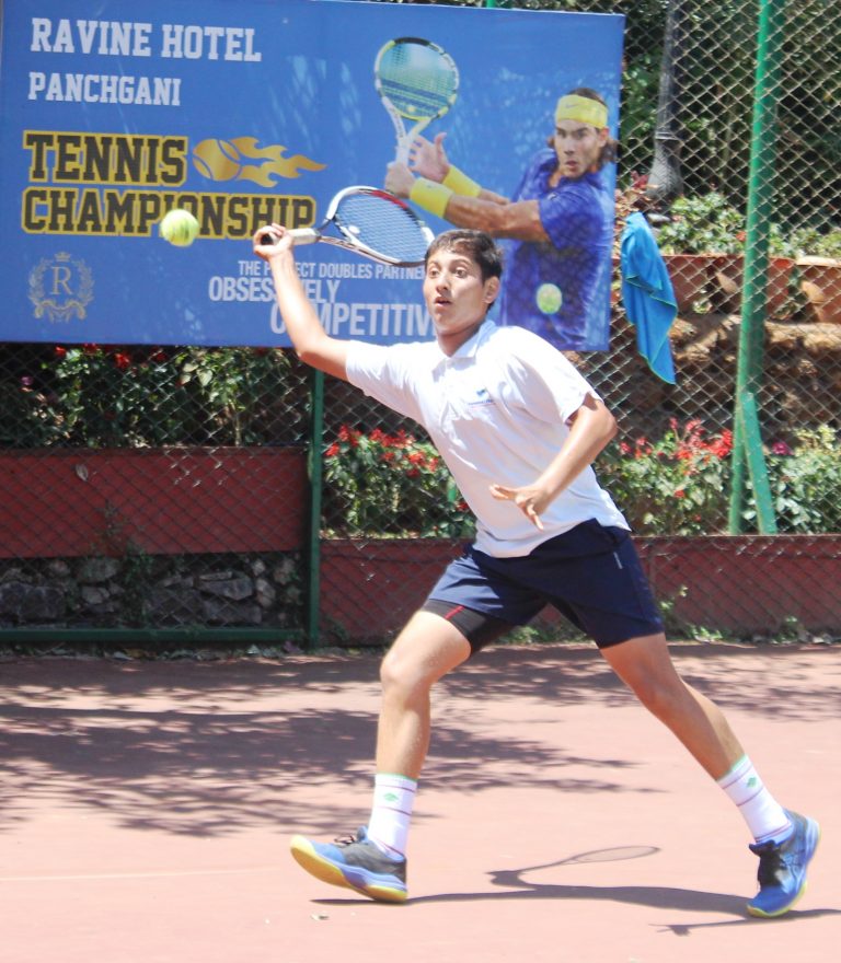 16 वर्षाखालील टेनिस स्पर्धेत मोहम्मद अलीम खान, अर्जुन प्रेमकुमार, राजेश्वर पटलोल्ला यांचे सनसनाटी विजय