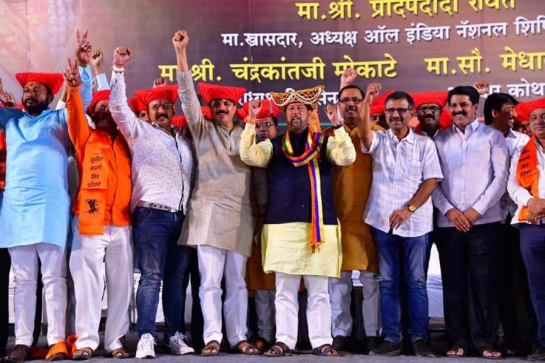 राष्ट्रवादी काँग्रेस हा जातीयवादी पक्ष-गिरीश बापट