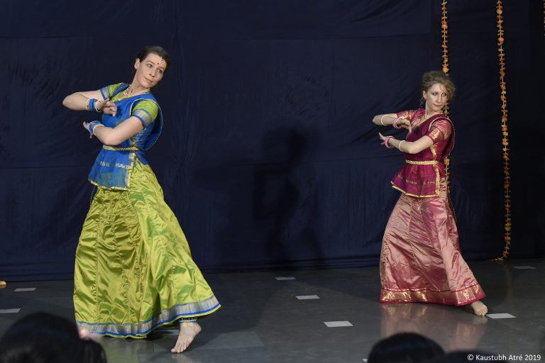 जर्मन कथक नृत्यांगनांच्या  पदन्यासाला उत्स्फूर्त दाद