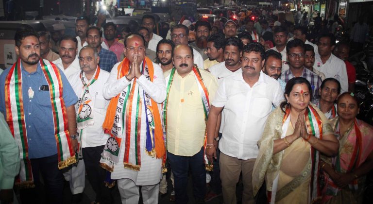 मोहन जोशी यांच्या प्रचारार्थ येरवड्यात रैली व खडकीत पदयात्रा