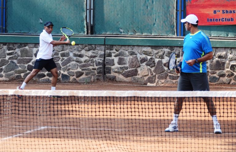 महाराष्ट्र मंडळ, एसपी कॉलेज 1, लॉ कॉलेज लायन्स, पीसीएलटीए क्ले किंग्स संघांचा उपांत्य फेरीत प्रवेश