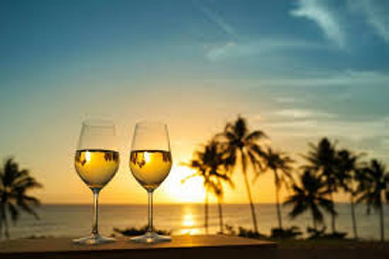 आतापर्यंत १० लाख ७८ हजार १२१ ग्राहकांना घरपोच मद्यविक्री सेवा