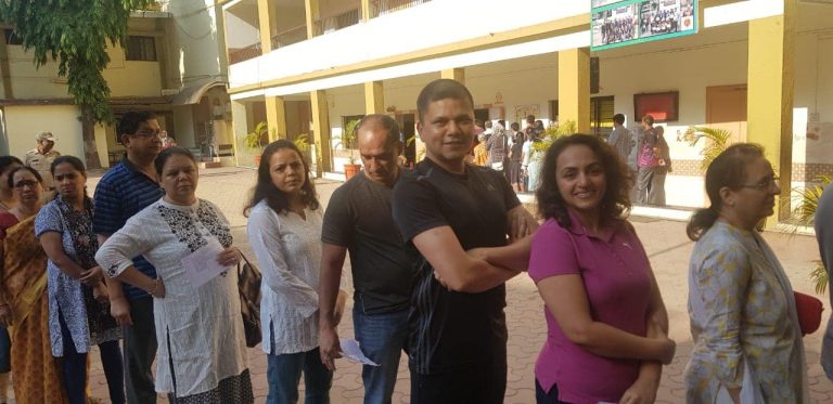 मतदानाचा हक्क बजावला आम्ही …