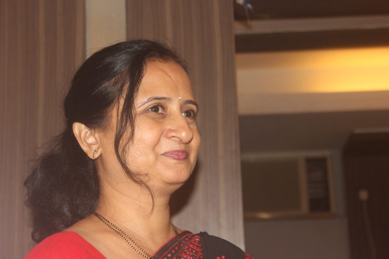 भाव अंतरीचे….(लेखिका -पूर्णिमा नार्वेकर)