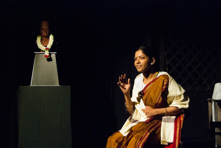 सावरकरांच्या घरातील वीरांगनांच्या शौर्यगाथेने भारावले पुणेकर !