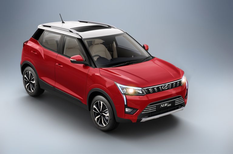 महिंद्रा XUV300 ने ओलांडला 26,000 बुकिंगचा टप्पा
