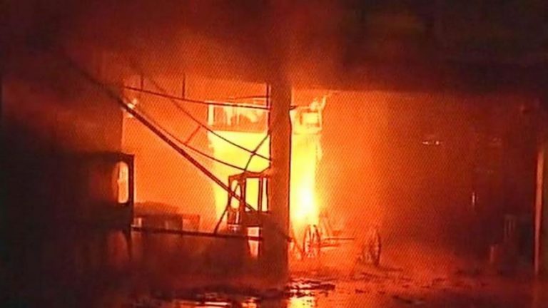 आगीत कारखाना जळून खाक