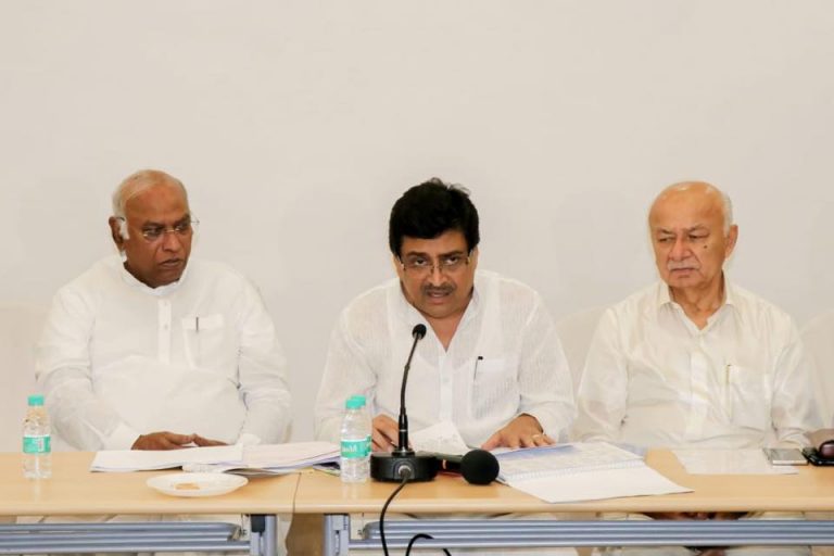 राष्ट्रवादी नकोच, वंचित चालेल! काँग्रेस बैठकीत पदाधिकाऱ्यांची मागणी